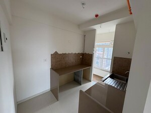 Team Area in 2 BHK Apartment at Kalpataru Vivant, Jogeshwari East – for Rent