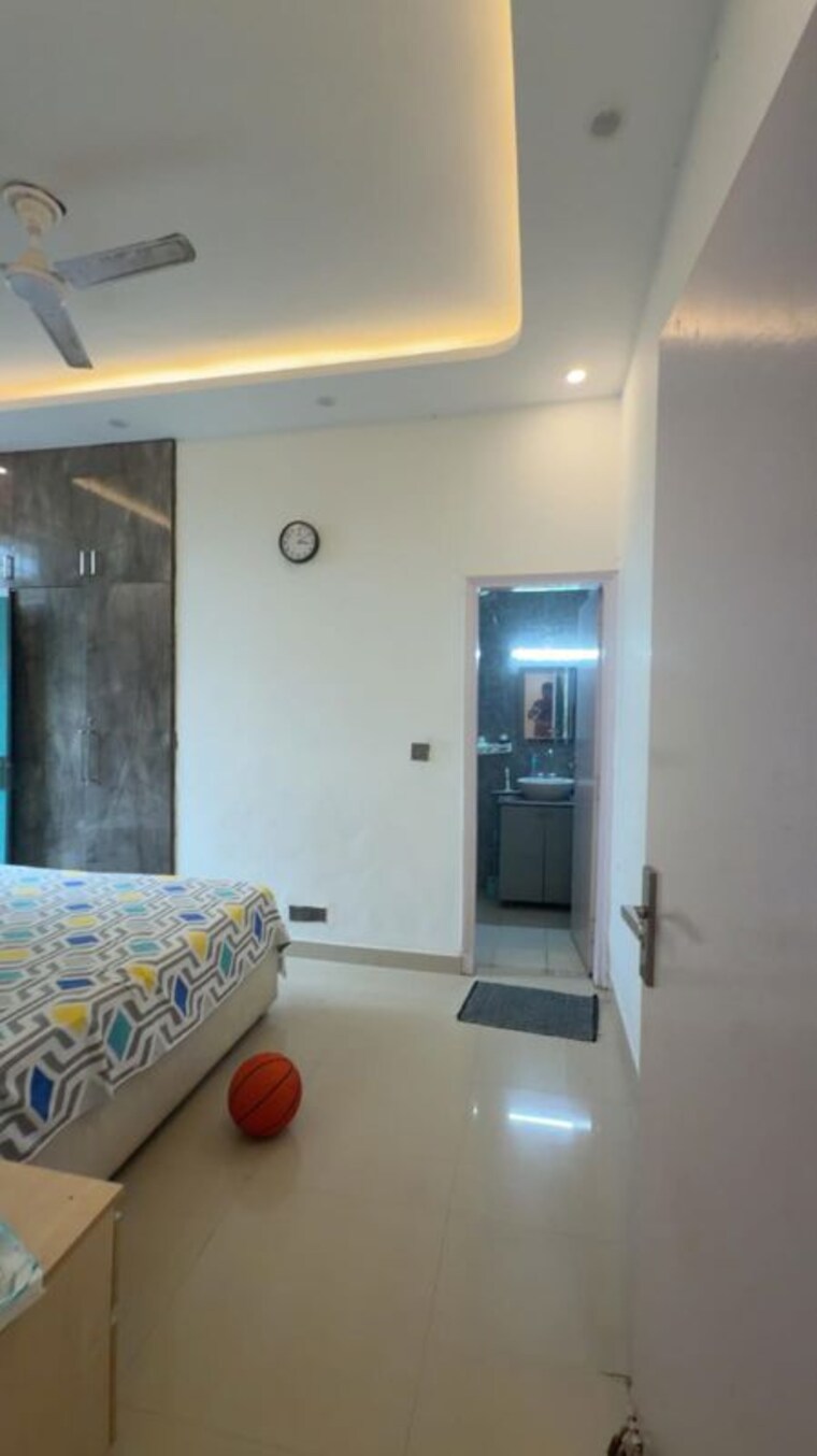 undefined, dlf-regal-gardens 3 Bedroom 1900 Sq.Ft. Apartment In Sector 90 Gurgaon 10631112