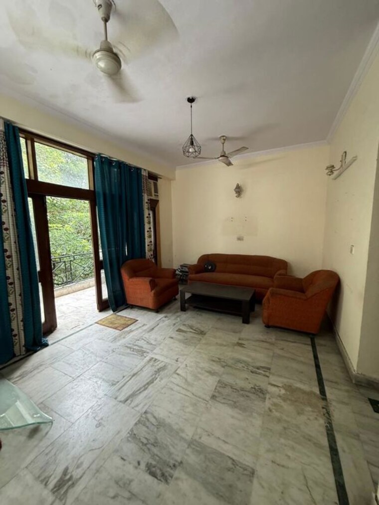 Bedroom, chittaranjan park 3 Bedroom 1500 Sq.Ft. Builder Floor In Chittaranjan Park Delhi 10631125