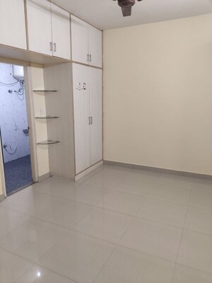 Room in 2 BHK Apartment at Keerthana Residency, Kadubeesanahalli – for Rent