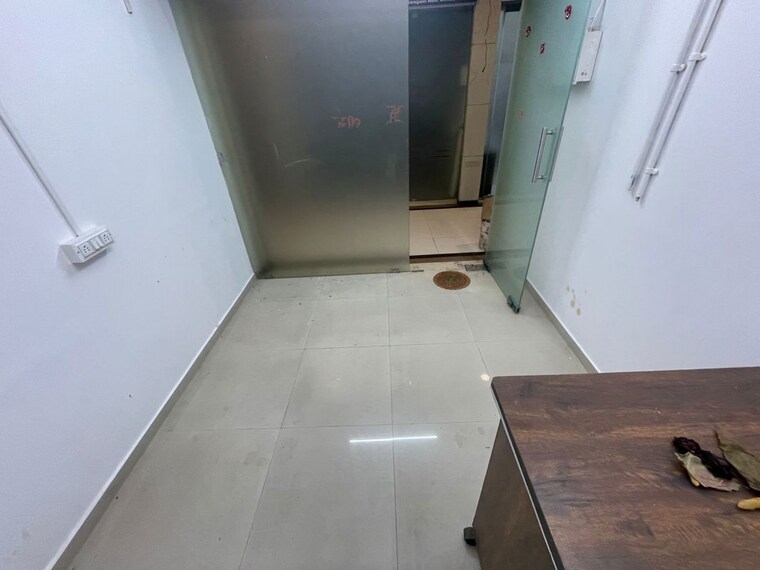 Balcony, rustomjee-eaze-zone-mall Commercial Office Space 174 Sq.Ft. In Malad West Mumbai 10631231