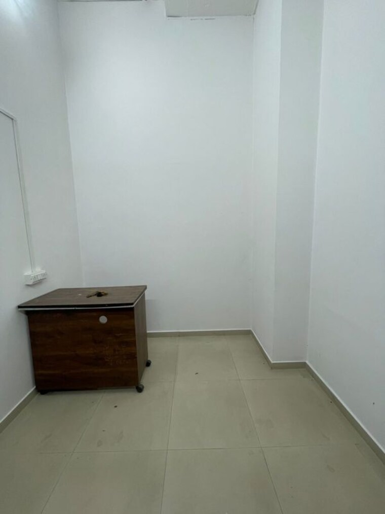 undefined, rustomjee-eaze-zone-mall Commercial Office Space 174 Sq.Ft. In Malad West Mumbai 10631231
