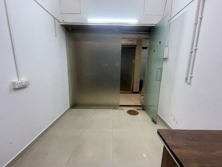 undefined, rustomjee-eaze-zone-mall Commercial Office Space 174 Sq.Ft. In Malad West Mumbai 10631231