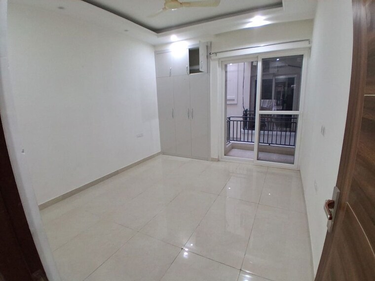 Room, vip road 3 Bedroom 1850 Sq.Ft. Apartment In Vip Road Zirakpur 10631222