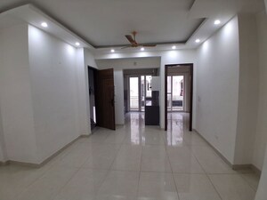 Room in 3 BHK Apartment at Vip Road – for Rent
