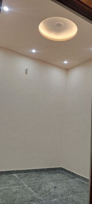 Room in 3 BHK Independent House at Pallavpuram – for Sale