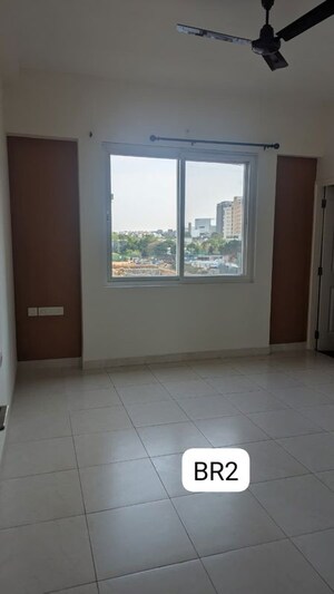 Room in 4 BHK Apartment at G Corp The Icon, Thanisandra Main Road – for Rent