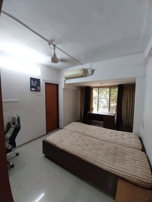 Bedroom in 3 BHK Apartment at Juhu – for Rent