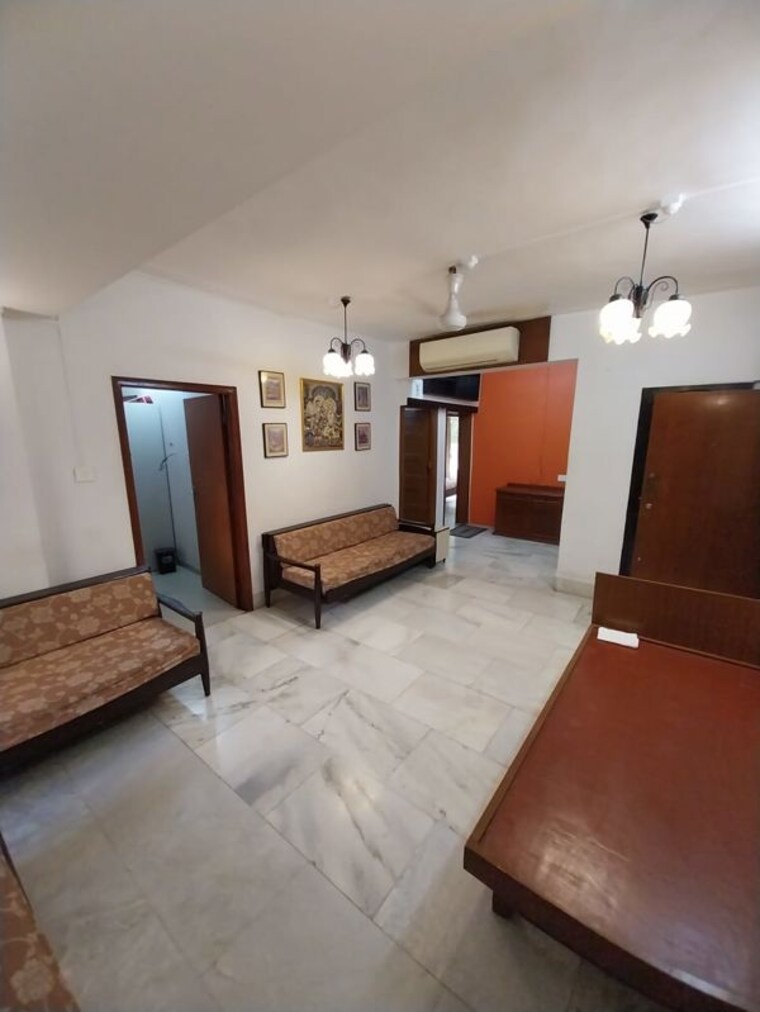 Room, juhu 3 Bedroom 1100 Sq.Ft. Apartment In Juhu Mumbai 10631157