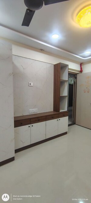 Room in 1 BHK Apartment at Goregaon West – for Rent