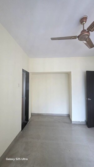 Room in 1 BHK Apartment at Tulshidham Complex, Thane West – for Rent