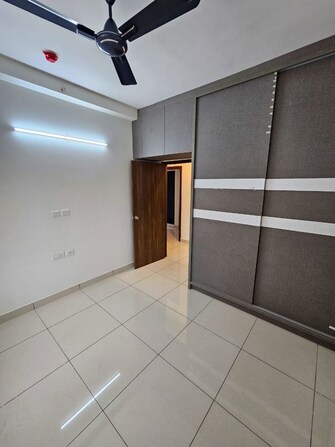 3.5 BHK + Servant Room 2001 Sq.Ft. Apartment in LnT Raintree Boulevard