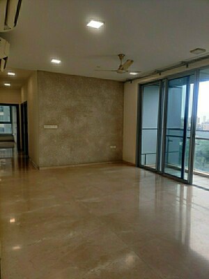 Room in 3 BHK Apartment at Oberoi Exquisite Goregaon, Goregaon East – for Sale