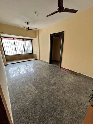 1 BHK Apartment For Rent in Dahisar East