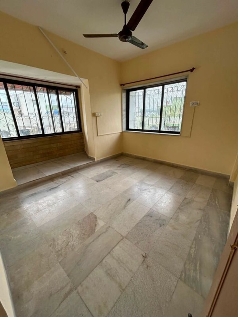 Room, dahisar east 1 Bedroom 420 Sq.Ft. Apartment In Dahisar East Mumbai 10631391