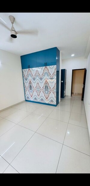 Room in 3 BHK Apartment at The Prestige City, Sarjapur Road – for Rent