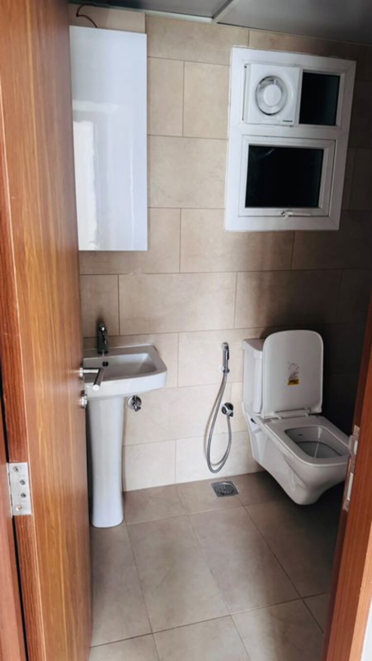 Bathroom, prestige-primrose-hills 2 Bedroom 980 Sq.Ft. Apartment In Banashankari 6th Stage Bangalore 10631407