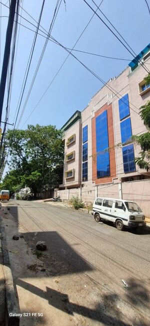  Showroom For Sale in Langar House North