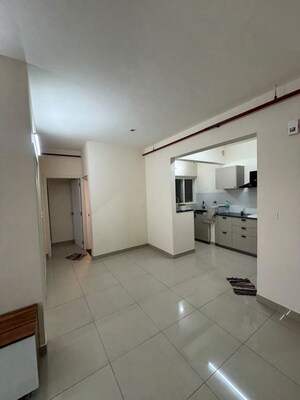 Room in 2 BHK Apartment at TVS Emerald Jardin, Singasandra – for Rent