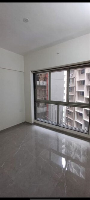 Room in 1 BHK Apartment at Veena Smart Homes, Kandivali West – for Rent