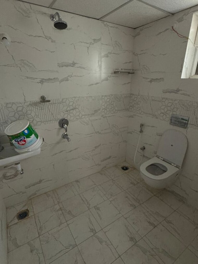 Bathroom, praneeth-pranav-solitaire 3 Bedroom 1710 Sq.Ft. Apartment In Bachupally Hyderabad 10631448