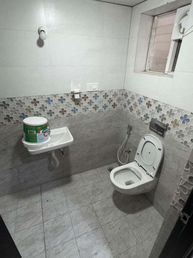 Bathroom, praneeth-pranav-solitaire 3 Bedroom 1710 Sq.Ft. Apartment In Bachupally Hyderabad 10631448