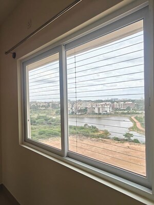 Room in 3 BHK Apartment at TVS Emerald Jardin, Singasandra – for Rent