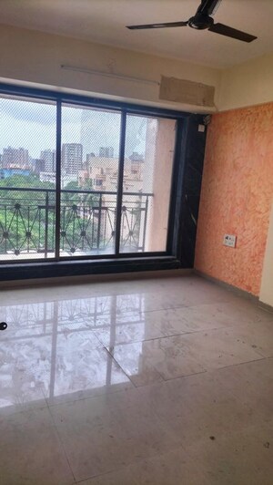 Bedroom in 3 BHK Apartment at Chembur – for Rent