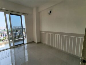 Room in 2 BHK Apartment at Signature Global The Millennia, Sector 37d – for Sale