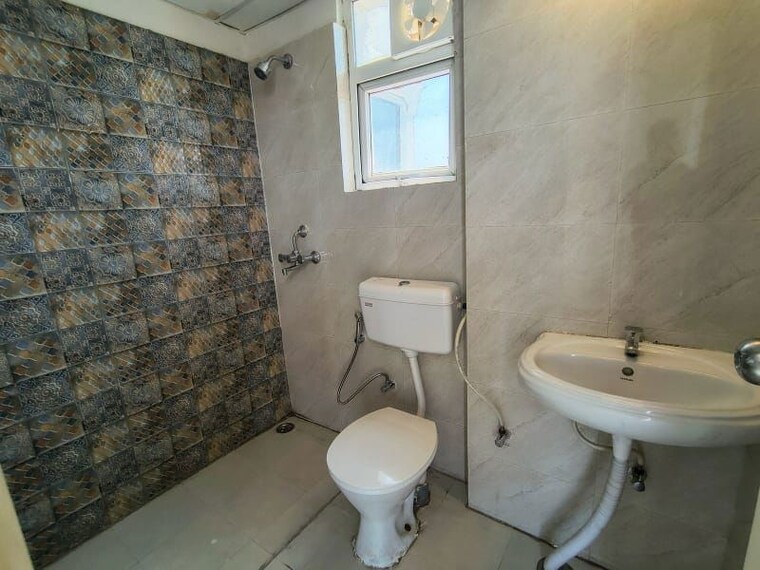 Bathroom, signature-global-the-millennia 2 Bedroom 775 Sq.Ft. Apartment In Sector 37d Gurgaon 10631463