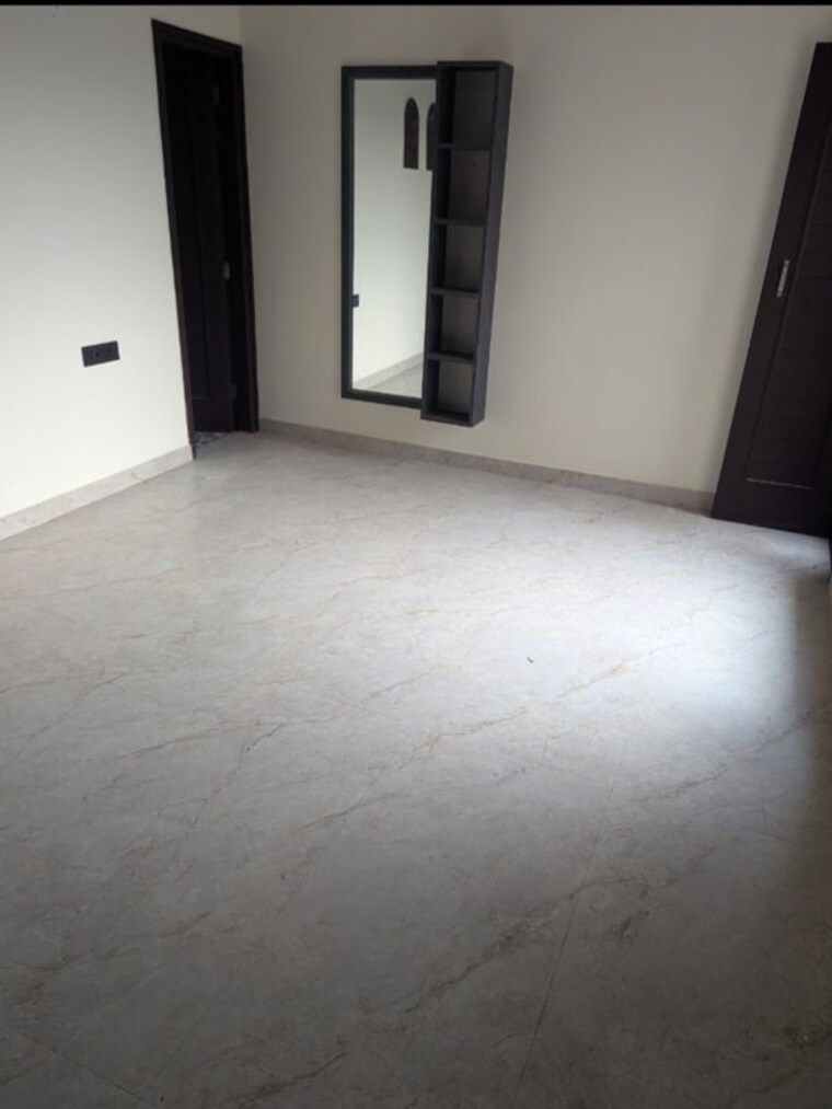 Room, sector 38 2 Bedroom 300 Sq.Yd. Builder Floor In Sector 38 Chandigarh 10631478