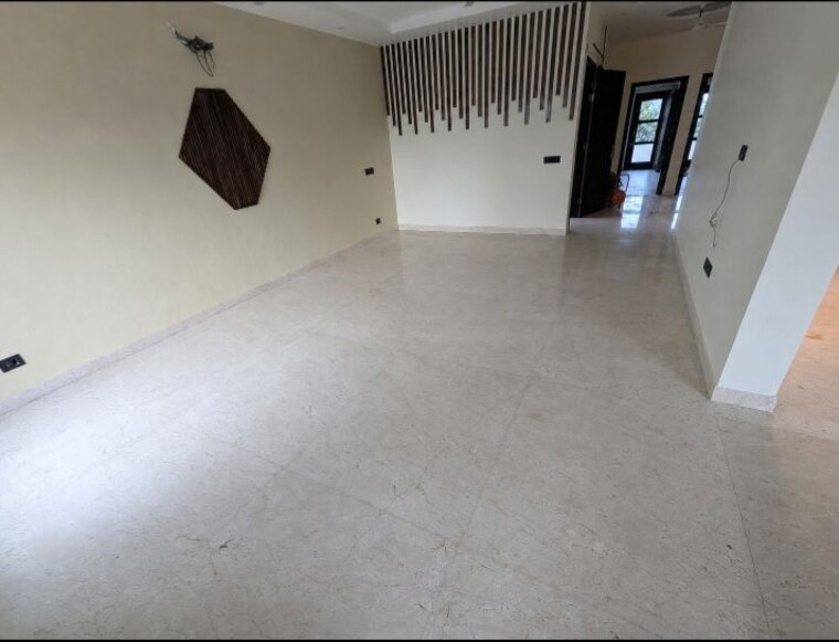 Room, sector 38 2 Bedroom 300 Sq.Yd. Builder Floor In Sector 38 Chandigarh 10631478
