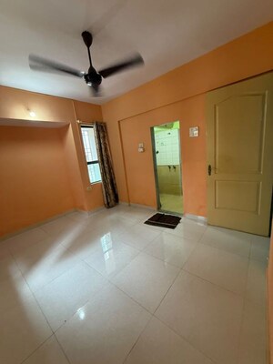 Room in 2 BHK Apartment at Cosmos Regency Kavesar, Kavesar – for Rent
