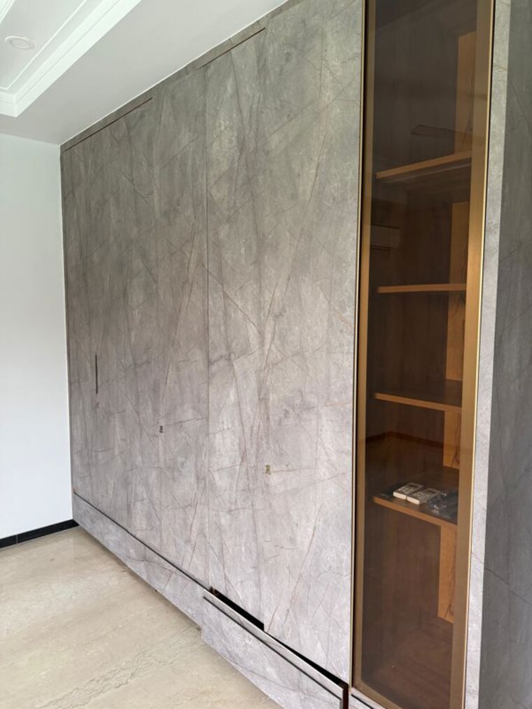 Room, sector 7 3 Bedroom 2450 Sq.Ft. Builder Floor In Sector 7 Gurgaon 10588686