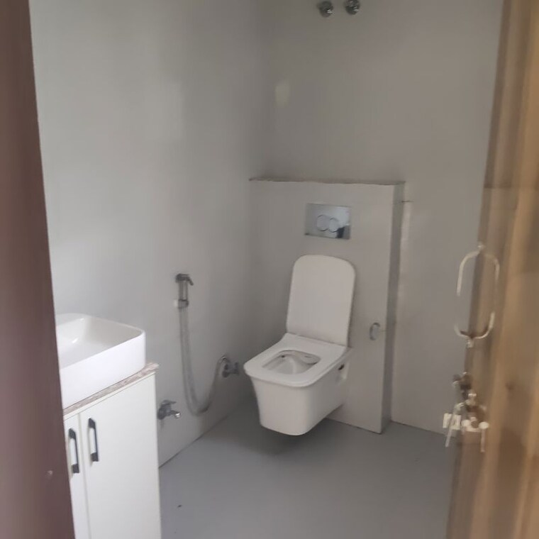Bathroom, sector 9 2.5 Bedroom 1560 Sq.Ft. Builder Floor In Sector 9 Gurgaon 10588665