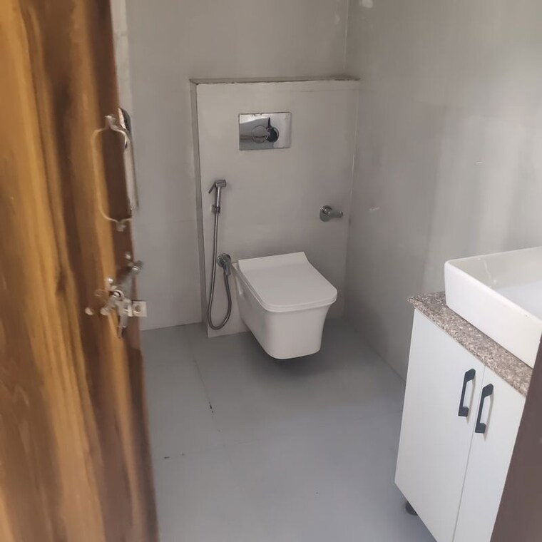 Bathroom, sector 9 2.5 Bedroom 1560 Sq.Ft. Builder Floor In Sector 9 Gurgaon 10588665