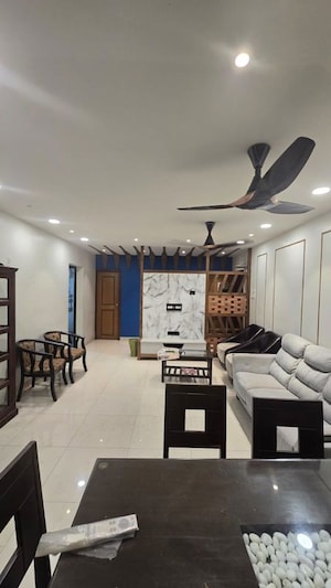 Team Area in 3 BHK Apartment at Happy Valley, Manpada – for Rent