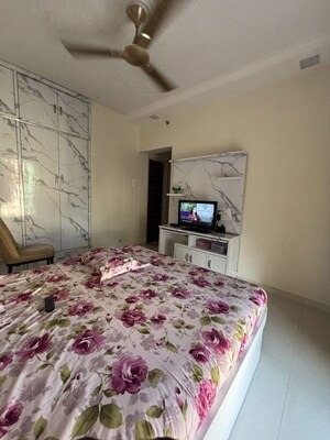 2 BHK Apartment For Rent in Lodha Amara, Kolshet Road