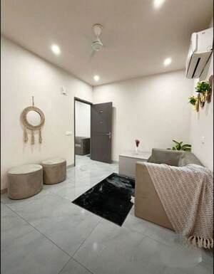 Team Area in 3 BHK Apartment at Sarsawan – for Rent