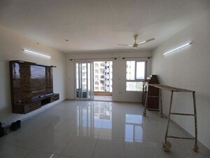 2 BHK Apartment For Rent in Godrej Aqua, International Airport Road