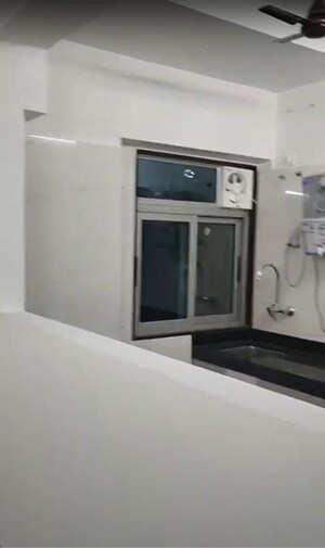 Room in 2 BHK Apartment at Mayfair The View, Vikhroli West – for Rent