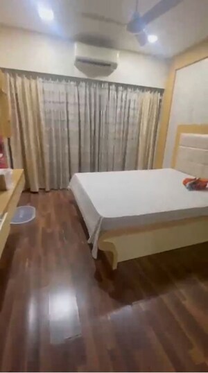 Bedroom in 3 BHK Apartment at Chembur – for Rent