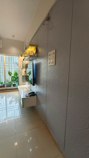 Room in 2 BHK Apartment at Lodha Amara, Kolshet Road – for Sale