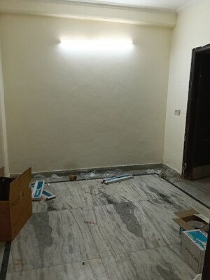 Room in 2 BHK Builder Floor at Saket – for Rent