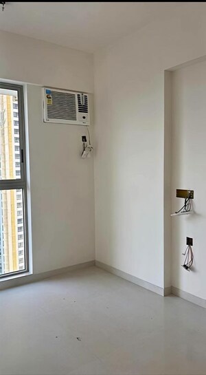 Room in 2 BHK Apartment at Lodha Crown Quality Homes, Majiwada – for Rent