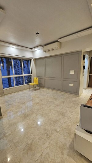 2 BHK Apartment For Rent in Lodha Amara, Kolshet Road