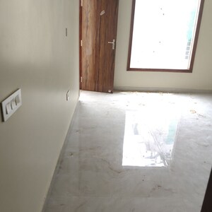 Room in 2 BHK Builder Floor at Sector 4 – for Rent