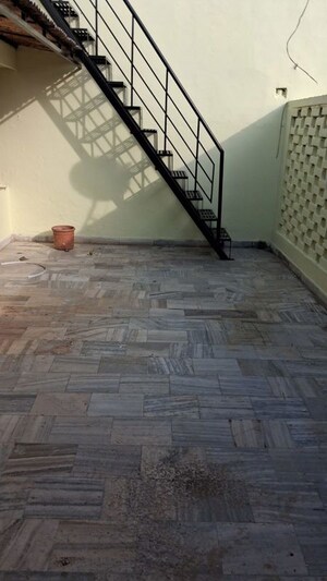 Balcony in 2 BHK Builder Floor at Sector 43 – for Rent
