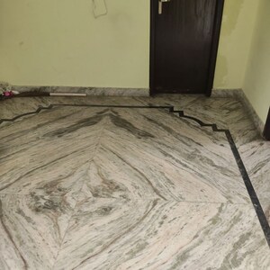 Room in 2 BHK Builder Floor at Sector 9 – for Rent