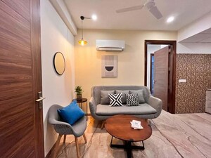 Team Area in 1 BHK Builder Floor at Sector 42 – for Rent